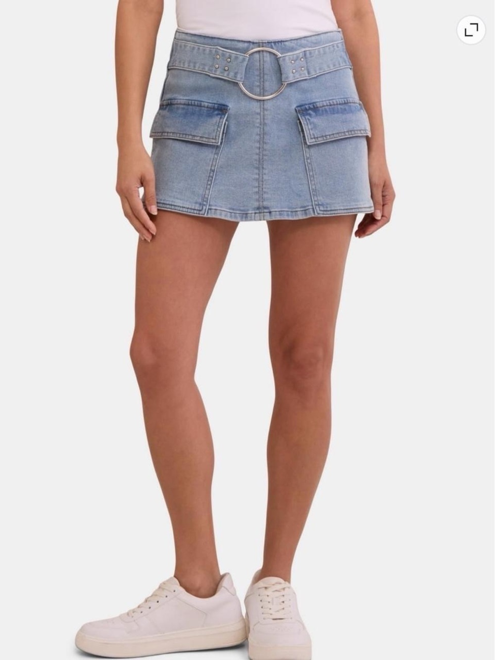 Madden NYC Light Wash Denim Mini Skort with Ring Belt And Studs. Size XS.